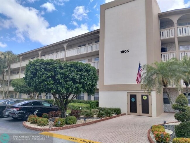 Foto del edificio - 1905 Bermuda Cir