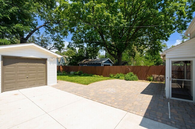 Backyard - 670 W Cambourne St