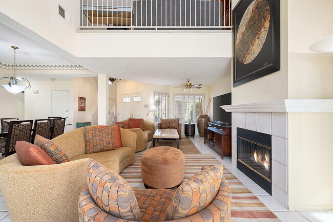 Foto del edificio - 260 Vista Royale Cir E