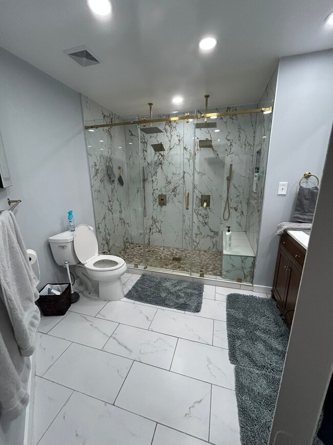 Baño principal - 6610 Cottontail Ct