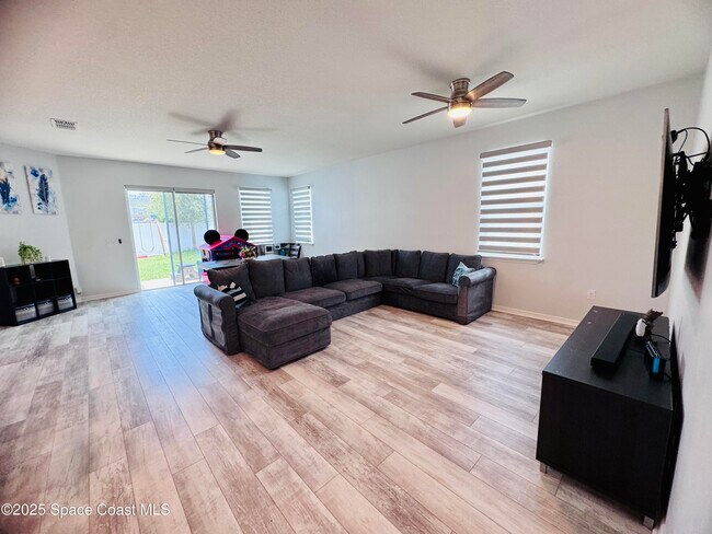 Building Photo - 1611 Orsi Pl