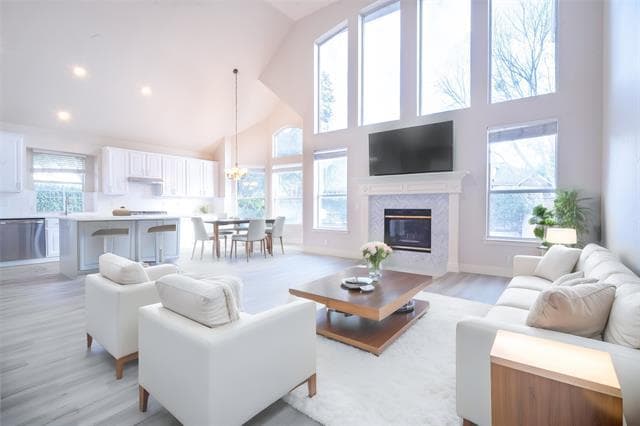 Building Photo - 4620 Hinton Dr