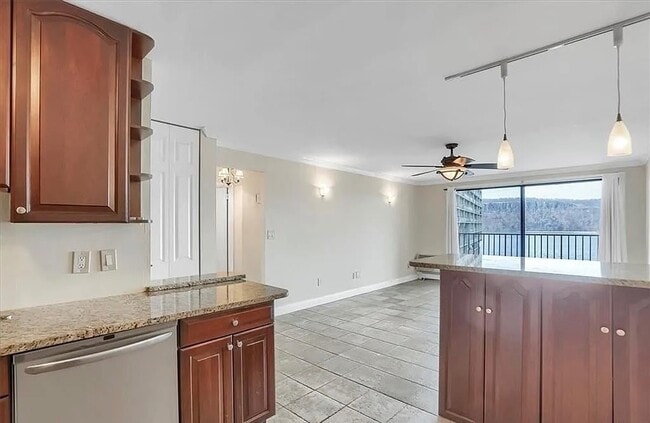 Foto del edificio - 1120 Warburton Ave