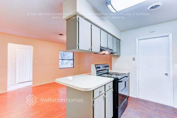 Building Photo - 5351 Cypress Dr