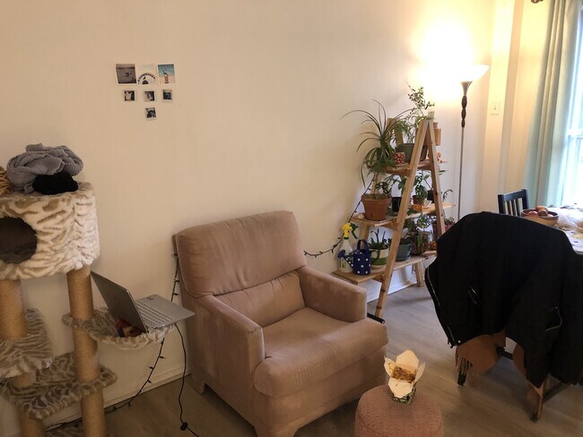 Photo du bâtiment - 1845 Rue Duff Ct.