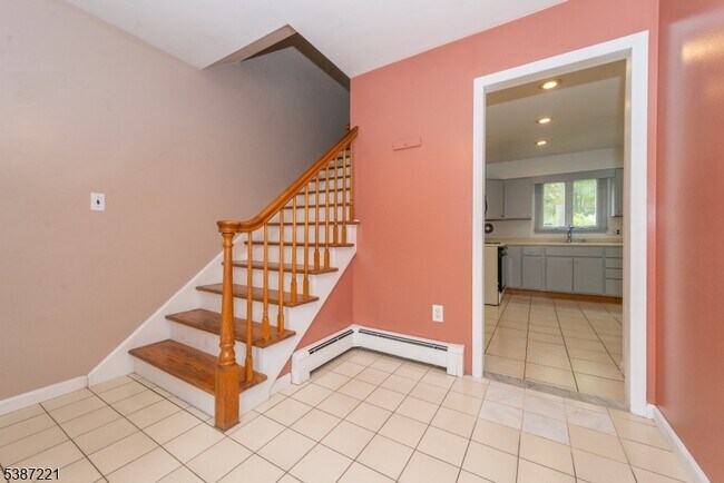 Building Photo - 98 Browertown Rd