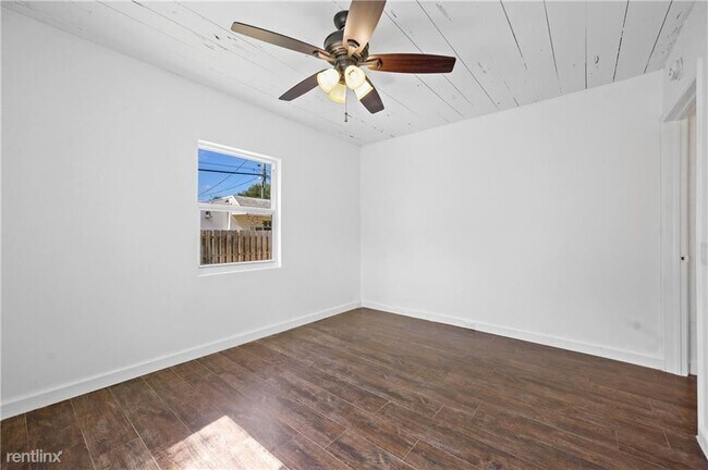 Building Photo - 3 br, 2 bath House - 1012 Avon Rd