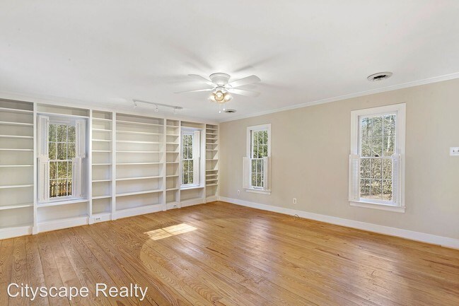 Foto del edificio - 1612 Greenfield Dr
