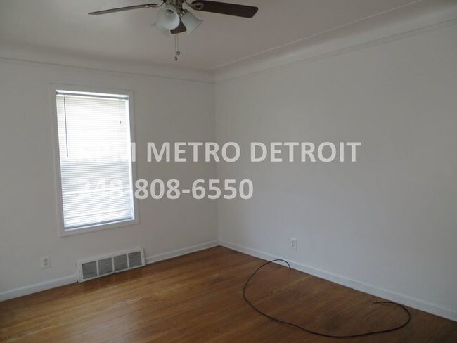 Building Photo - Outstanding Dearborn Heights Bungalow