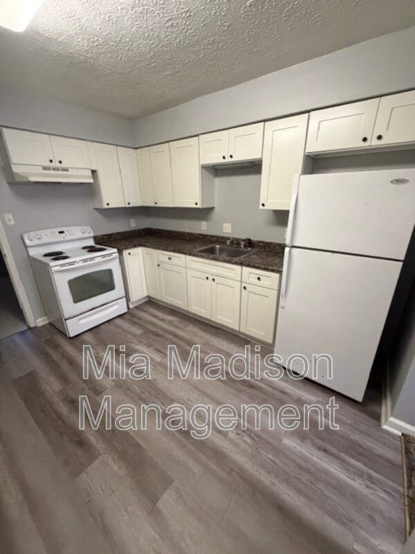 Foto del edificio - 113 Ladonna Dr