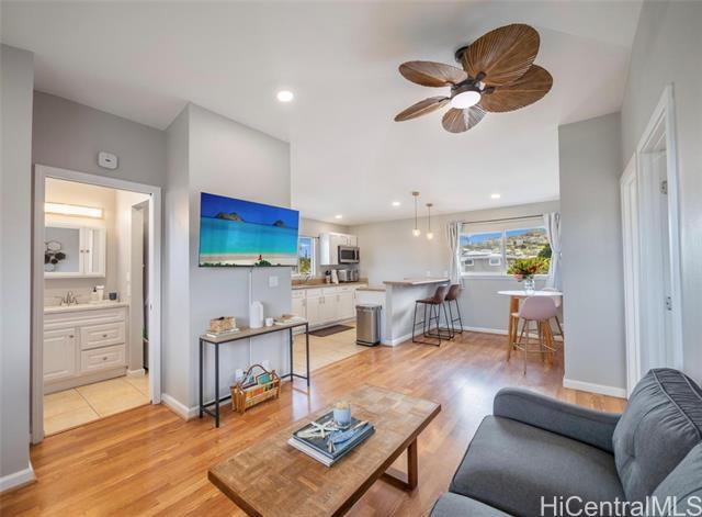 Building Photo - 964 Iopono Loop