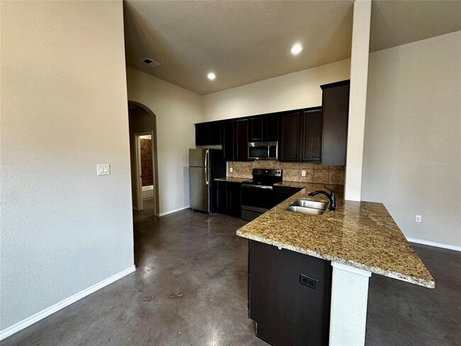 Building Photo - 533 Jack Rabbit Ln