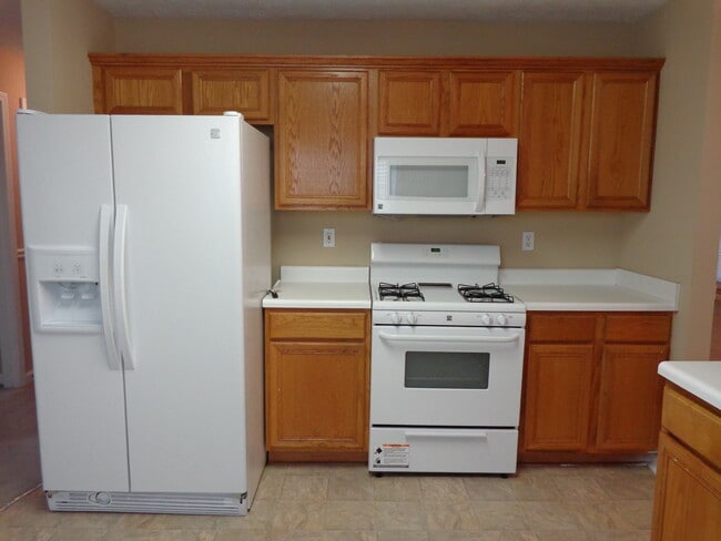 Building Photo - 3730 Sugarbrook Dr