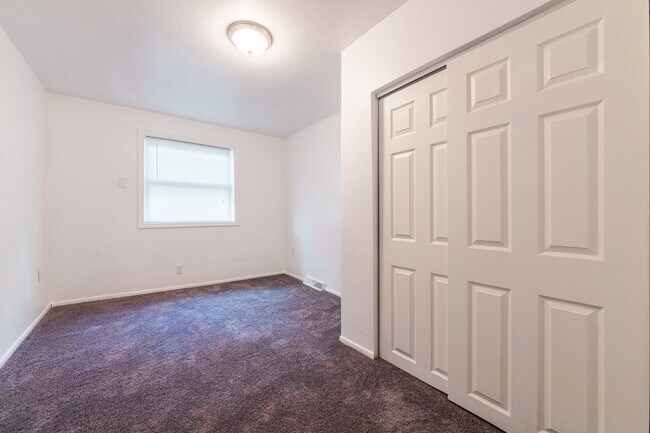 Foto del edificio - AVAILABLE August 2024 - Beautiful 4 Bedroo...