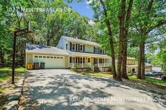 Building Photo - 3027 Mediterranean Dr
