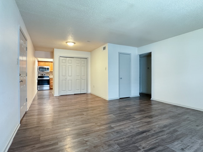 AOA_1908_2B2B_-06.jpg - Ardendale Oaks Apartments