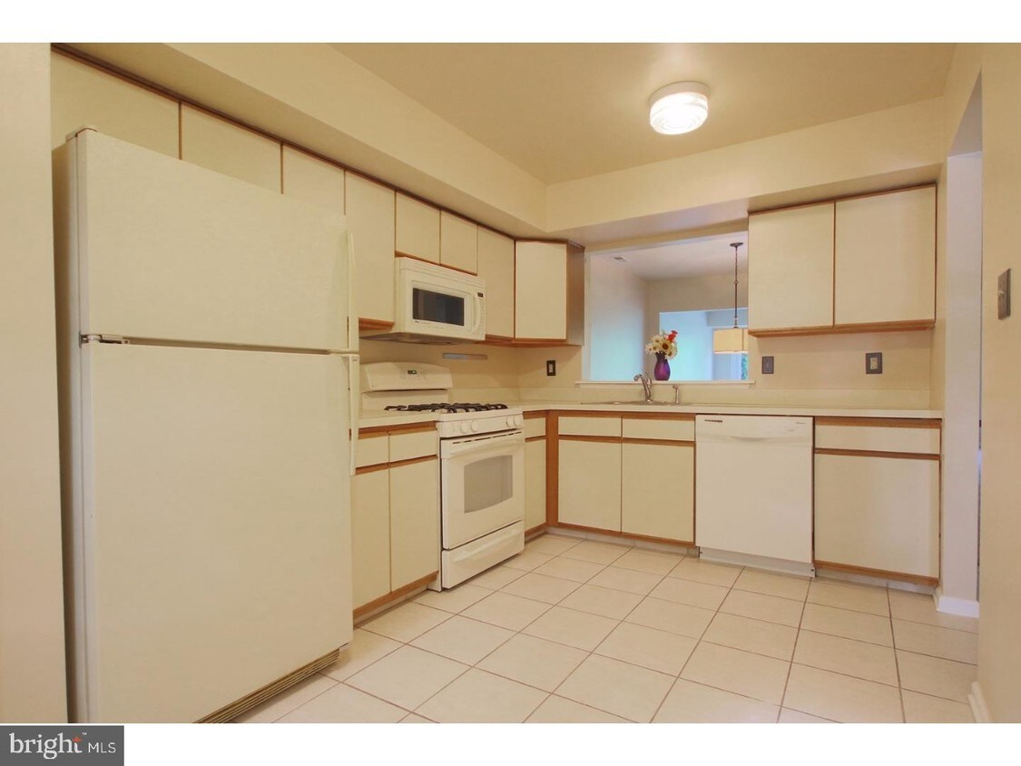 118 Allens Ln, Harrison Township, NJ 08062 Townhome Rentals in Harrison Township NJ