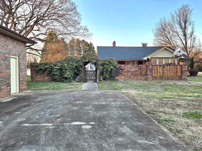 Building Photo - 4105 Section House Rd