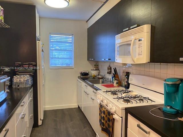 Building Photo - 4300 SW 67th Ave