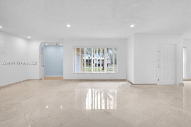 Building Photo - 3441 N Hills Dr
