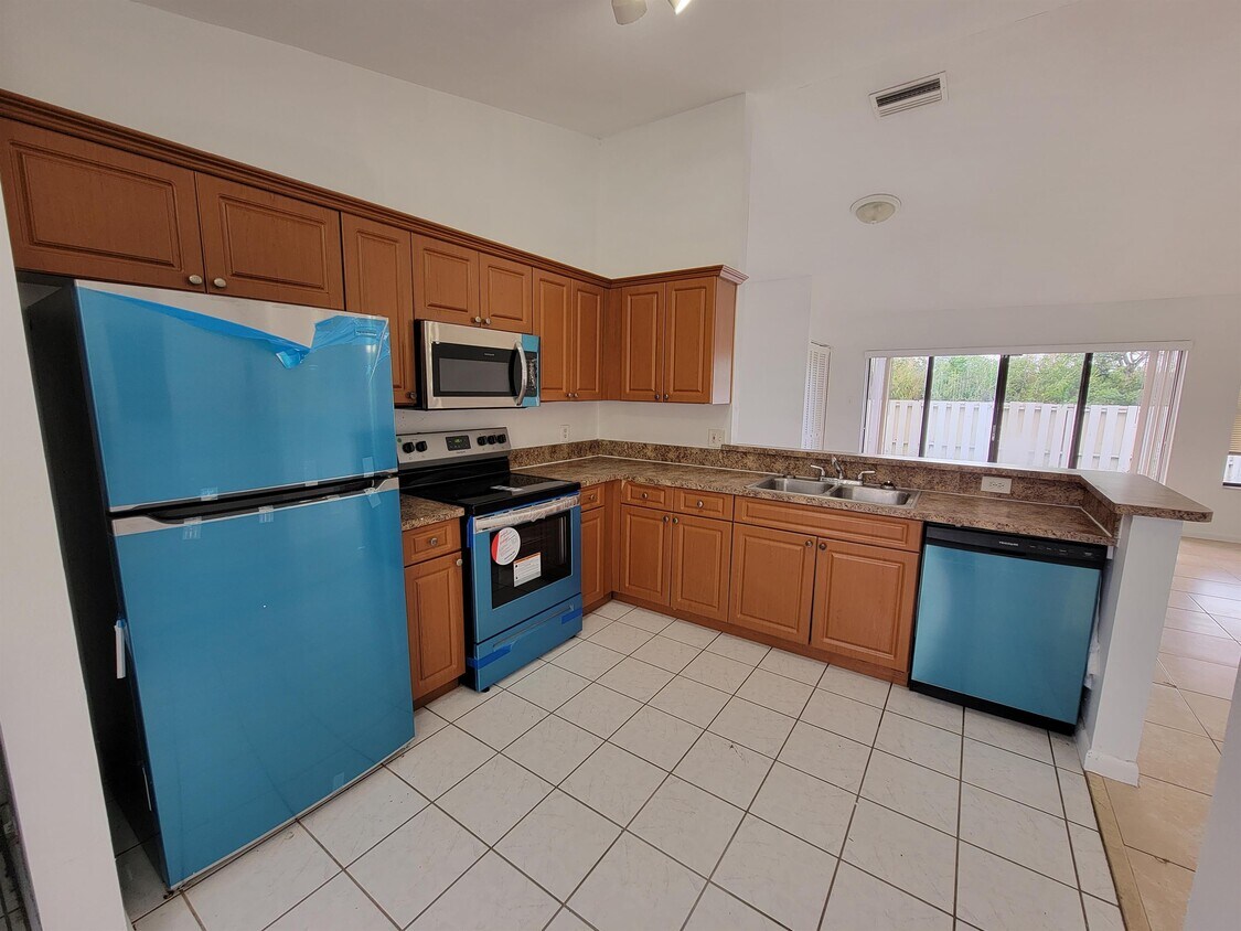 3210 San Remo Cir, Homestead, FL 33035 Townhome Rentals in Homestead