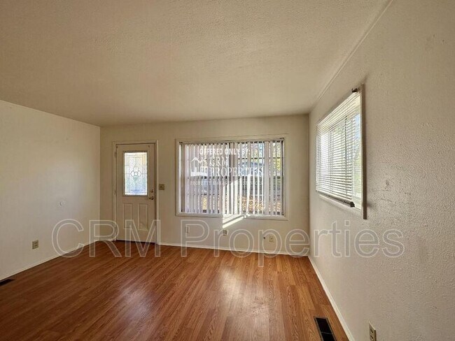 Building Photo - 5819 Peshewa Ct