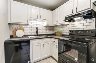 Building Photo - 839 Dolphin Dr