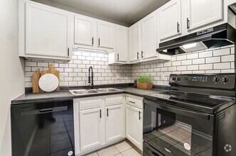 Building Photo - 706 Dolphin Dr