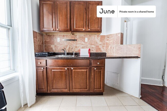 Foto del edificio - Room in Shared 3 bed/1 bath home in Central Harlem