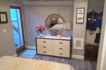 Building Photo - 2415 Vine St