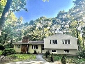 Building Photo - 20 Algonquin Rd