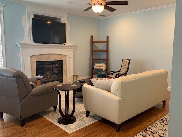 Foto del edificio - 1571 Carriage Ridge Dr