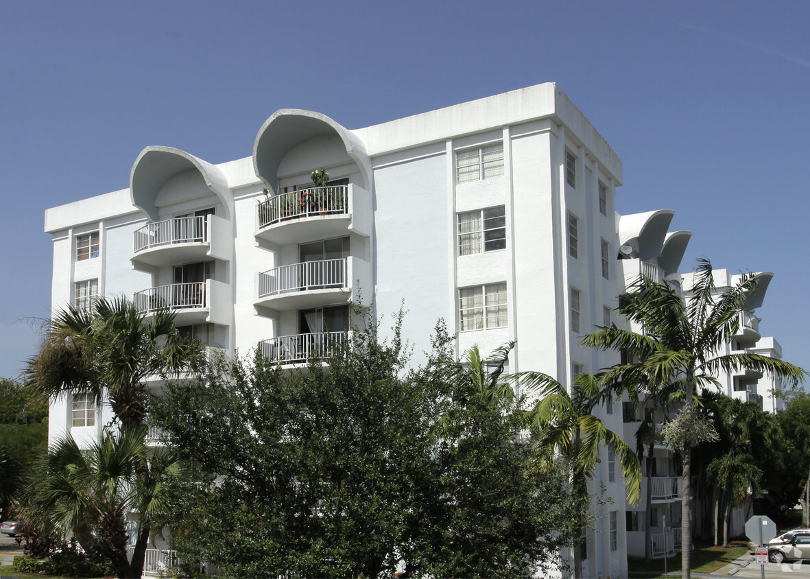 Primary Photo - Montecarlo of Miami Condominiums