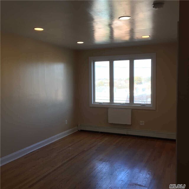 Building Photo - 121-12 25th Rd