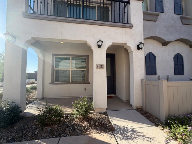 Building Photo - 9837 E Gamma Ave