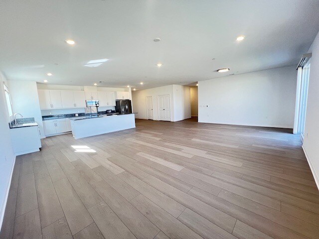 Foto del edificio - 7599 Taylor Ave