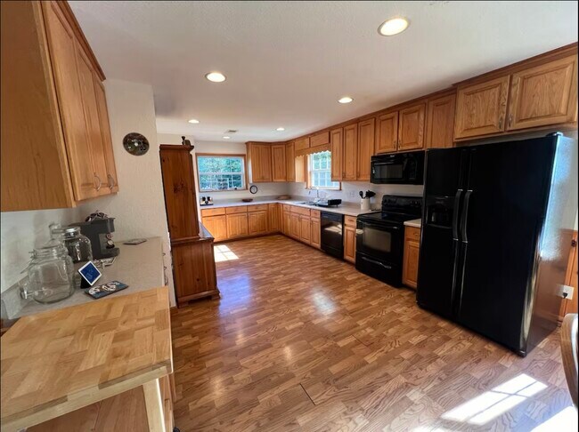 Foto del edificio - 289 Cline Branch Rd