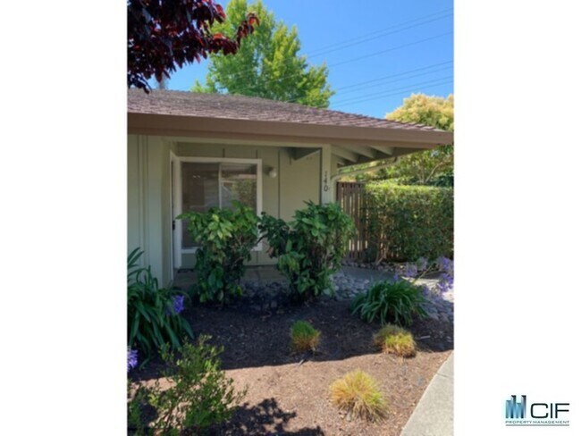 Foto del edificio - 140 Castillion Terrace