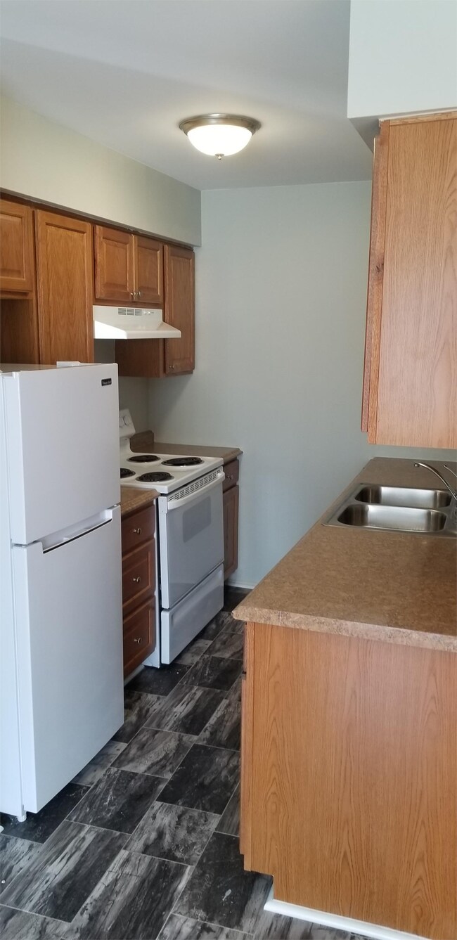 1771 E Woodward Heights Blvd Unit 2, Hazel Park, MI 48030 Apartment for Rent in Hazel Park, MI