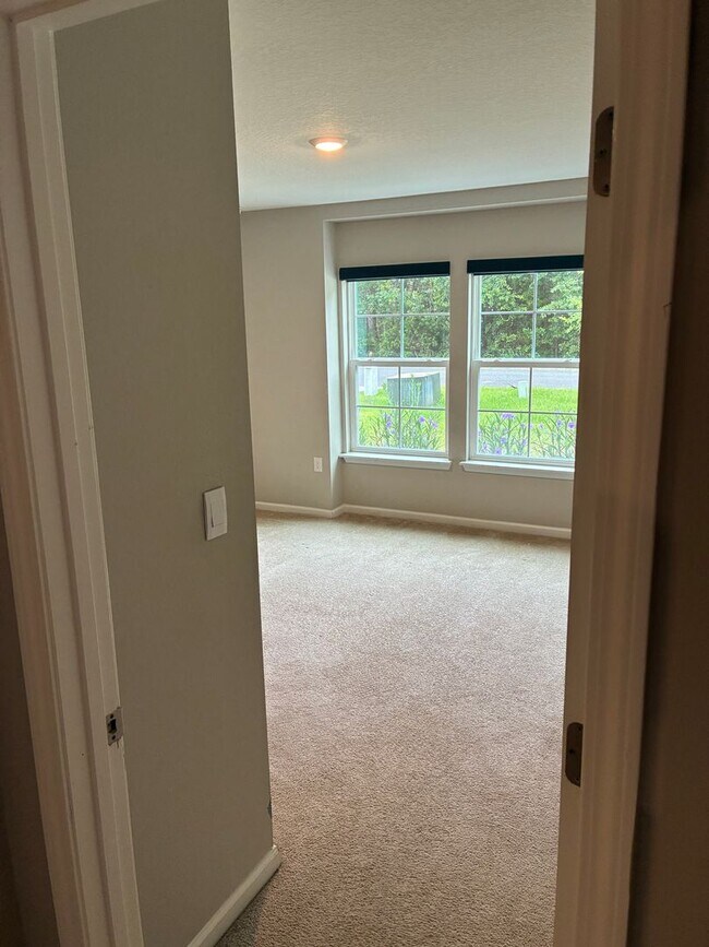 Building Photo - 107 Holm Pl