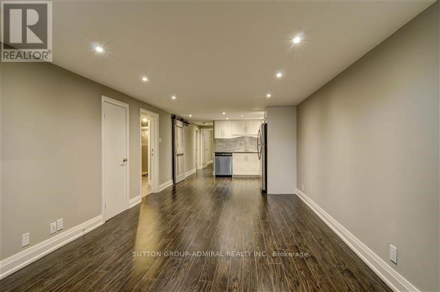 Photo du bâtiment - 830 Zator Ave