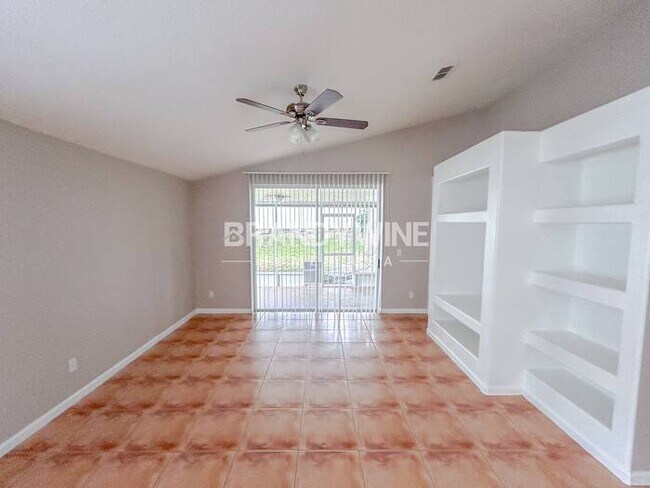Foto del edificio - 15412 Bay Vista Dr