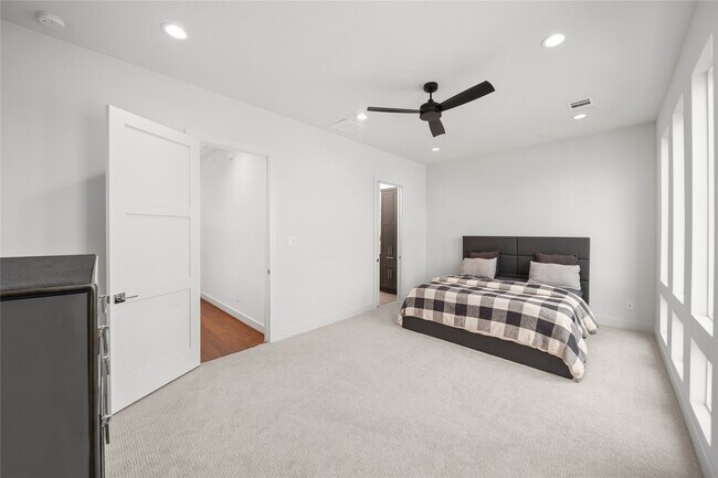 Foto del edificio - 2408 Gray St