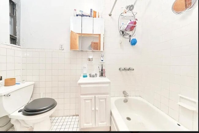 Building Photo - 1 bedroom in NEW YORK NY 10018
