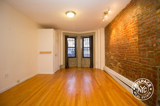 Foto del edificio - 175 Quincy St