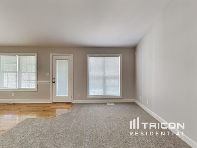 Building Photo - 1212 Danielle Downs Ct SE