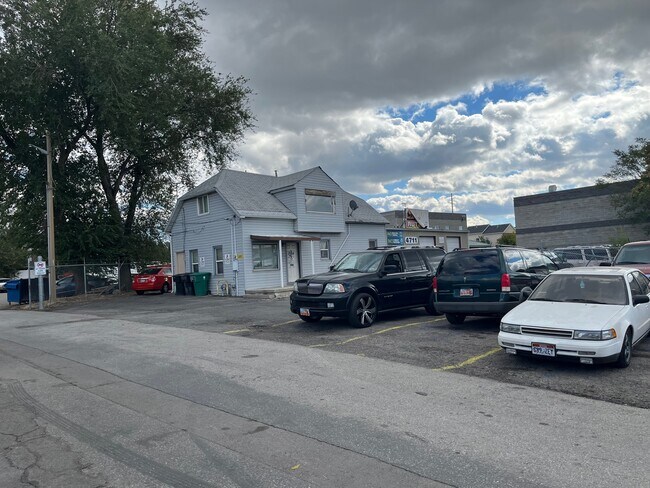 Building Photo - 4709 S Commerce Dr
