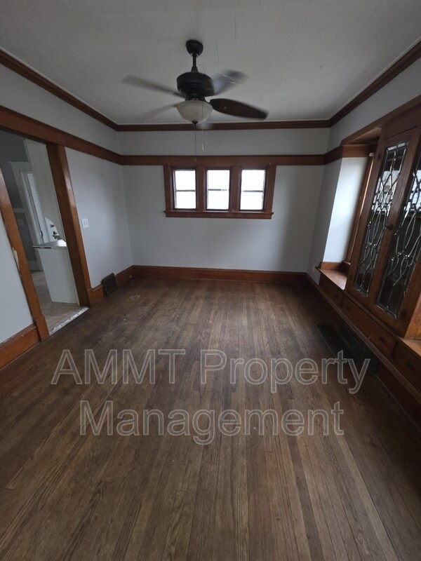 Foto del edificio - 1837 Grande Ave SE