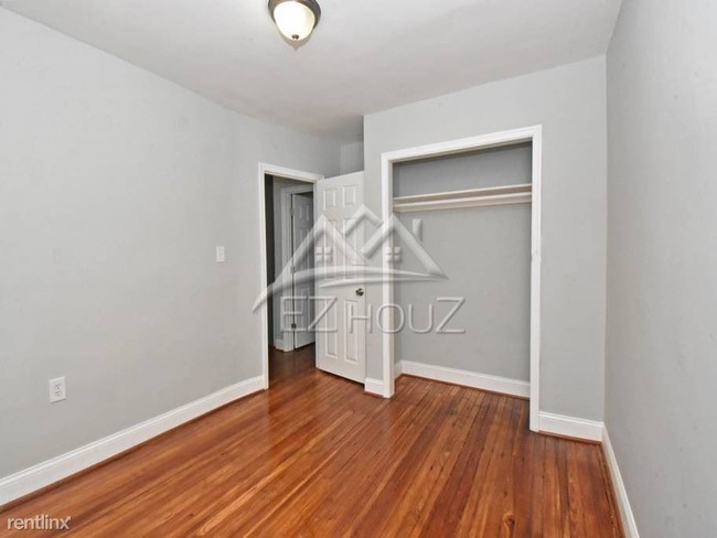 Building Photo - 2 br, 1 bath House - 712 E 36th St