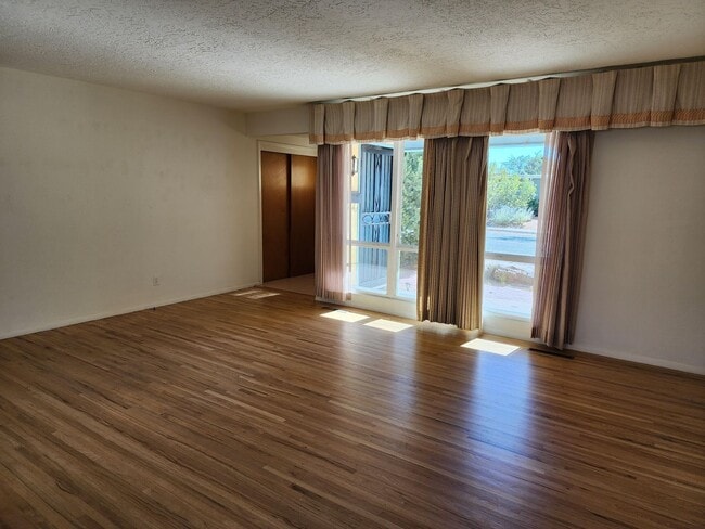 Building Photo - 1324 Galisteo Pkwy